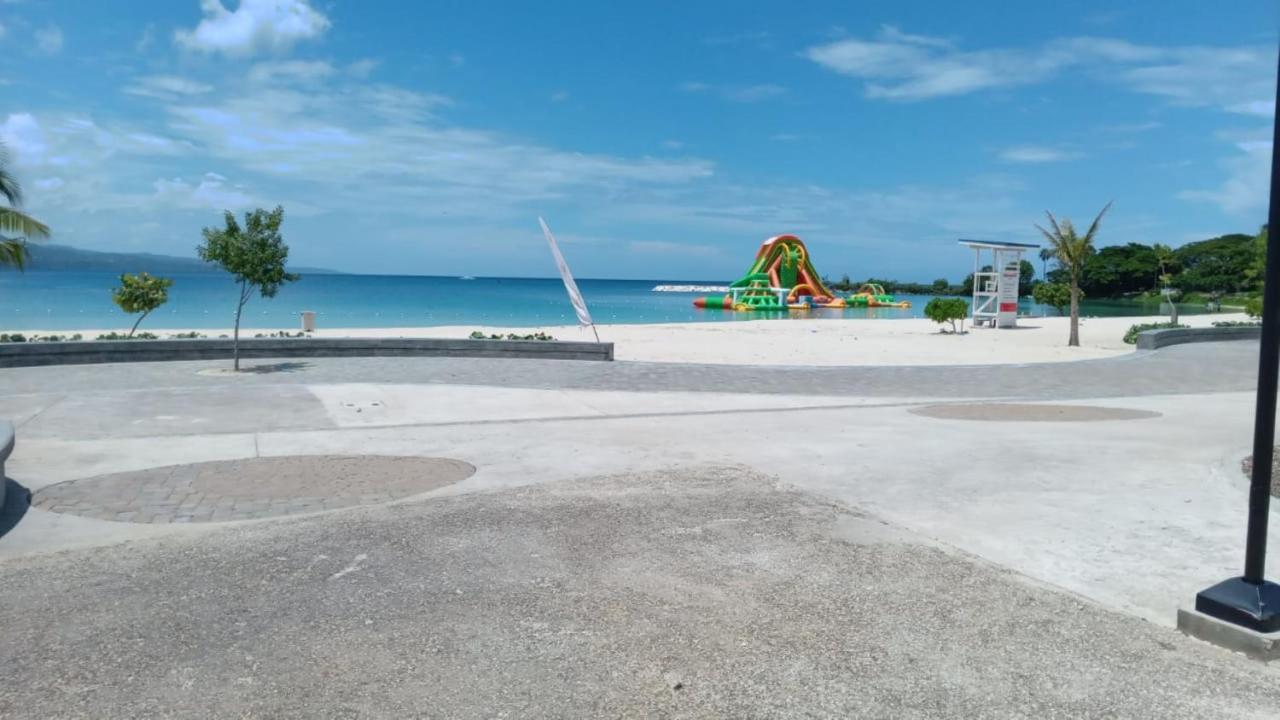 Chaudhry Holiday House Teluk Montego Bagian luar foto