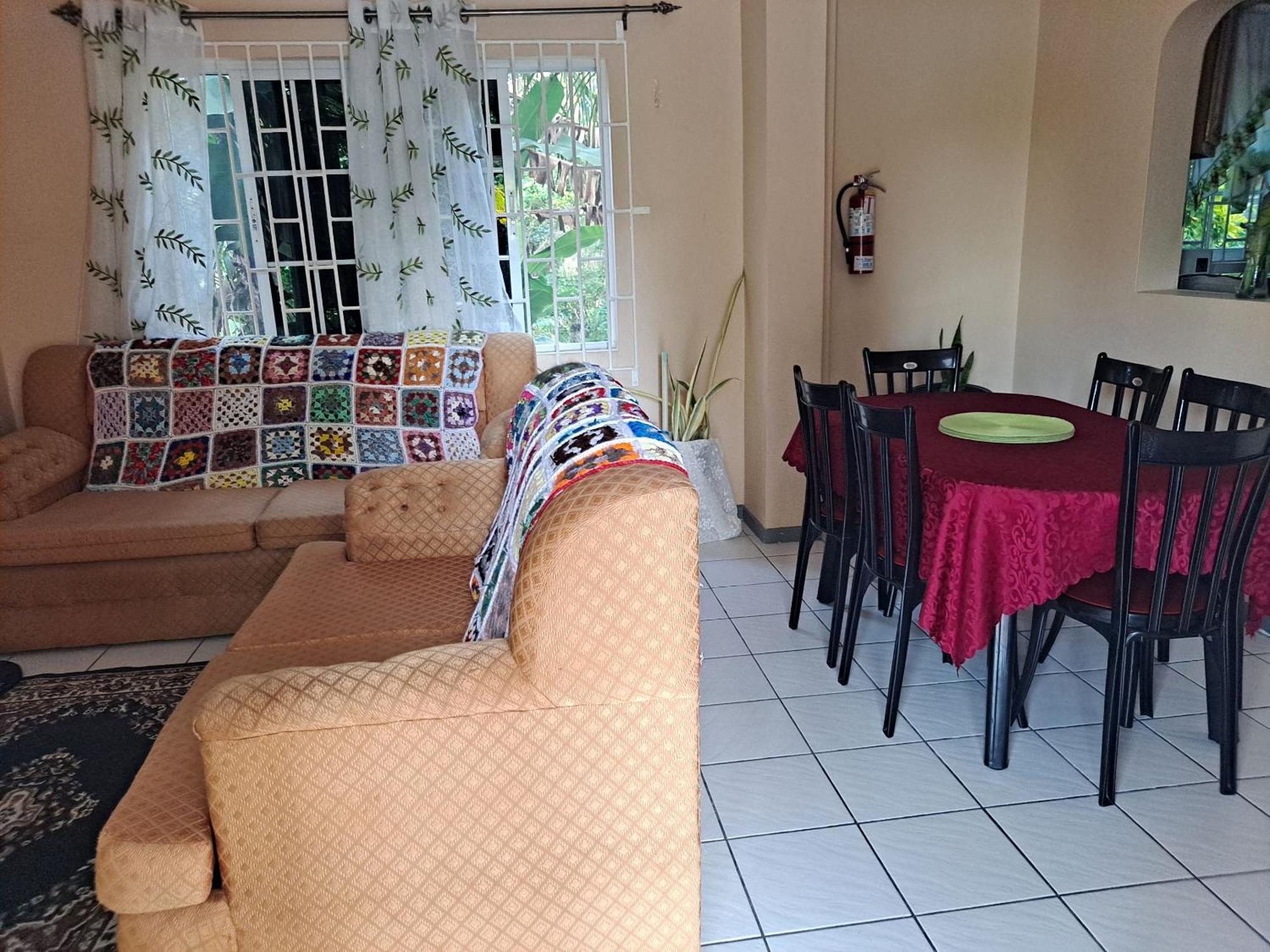 Chaudhry Holiday House Teluk Montego Bagian luar foto