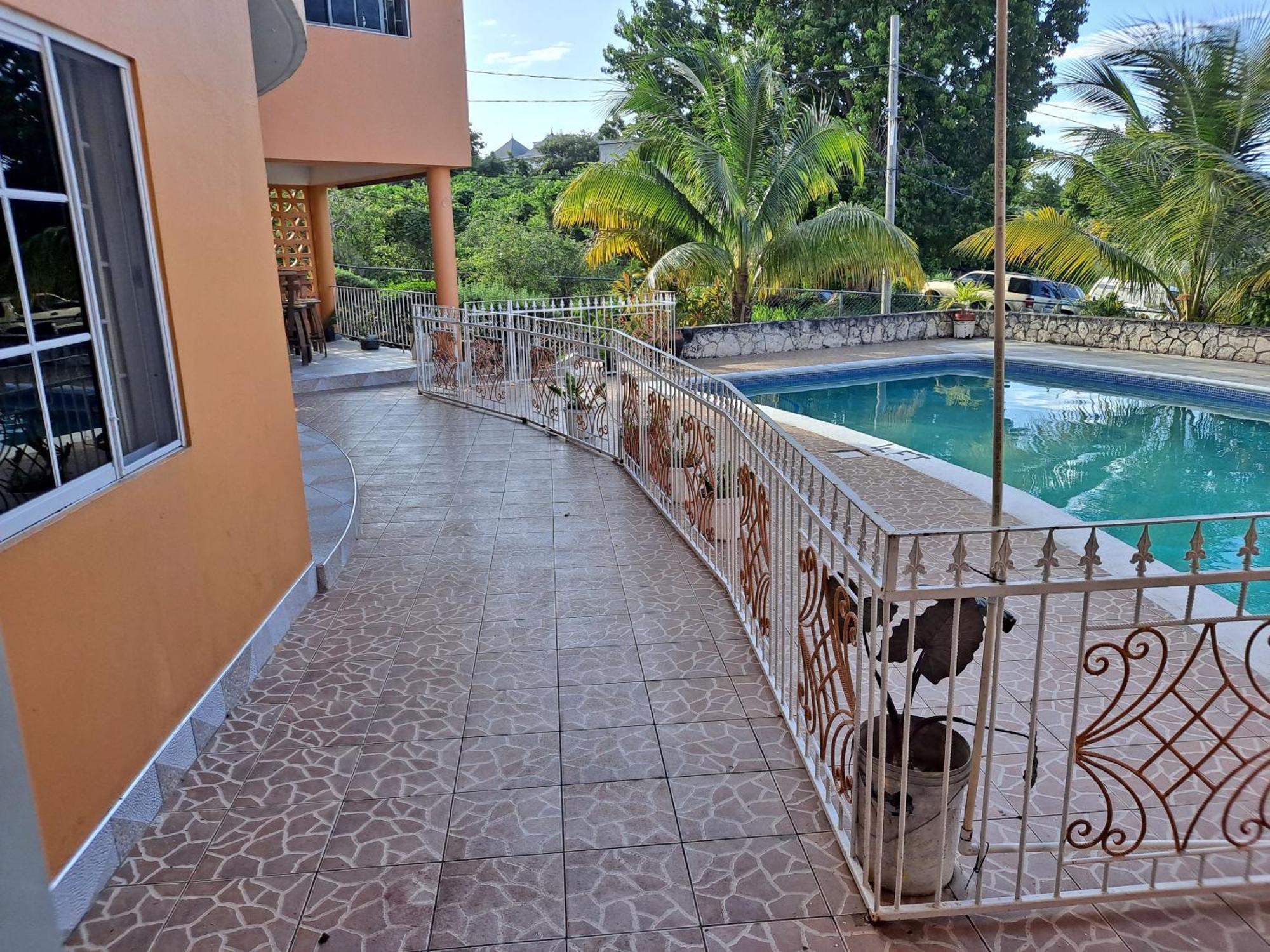 Chaudhry Holiday House Teluk Montego Bagian luar foto
